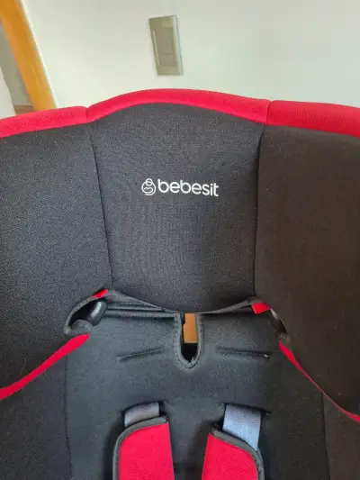 Silla de Auto Bebesit Negra y Roja - miniatura 2