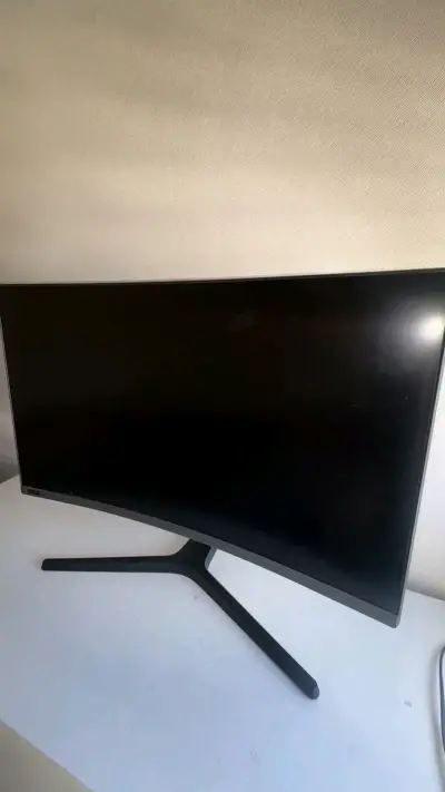 Monitor Curvo Samsung 27 pulgadas - miniatura 1