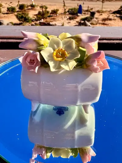 Florero de porcelana Aynsley  pintadas a mano - miniatura 6