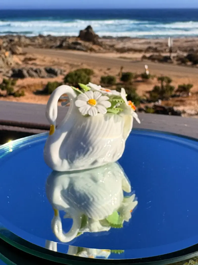 arreglo floral esculpido,de la marca Royal Doulton - 6