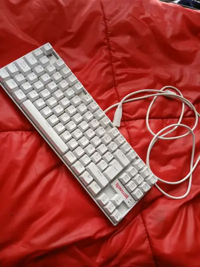 Teclado Mecánico Gamer Redragon Kumara K552 Blanco - miniatura 1