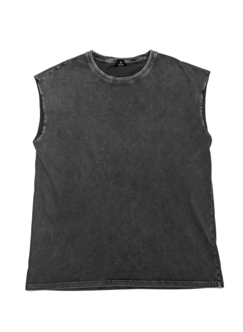 Polera sin mangas negra con diseño gráfico - 2