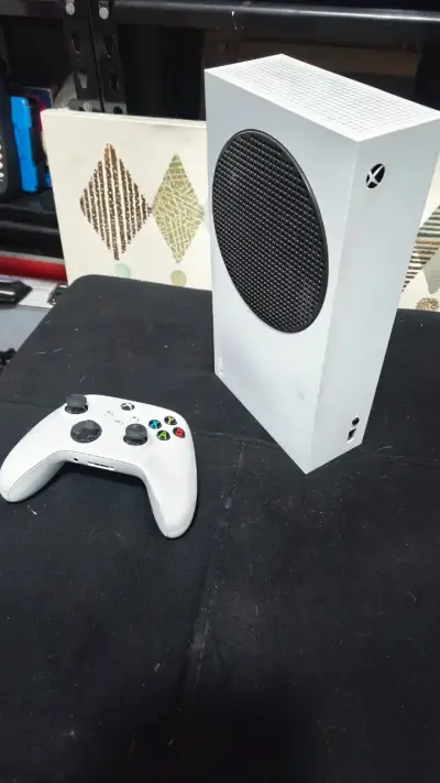 Consola Xbox Series S con Control Blanco - miniatura 1