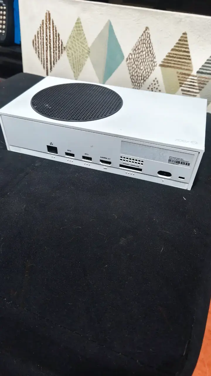 Consola Xbox Series S con Control Blanco - 2