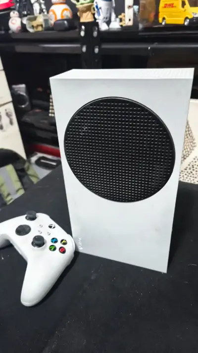 Consola Xbox Series S con Control Blanco - miniatura 3