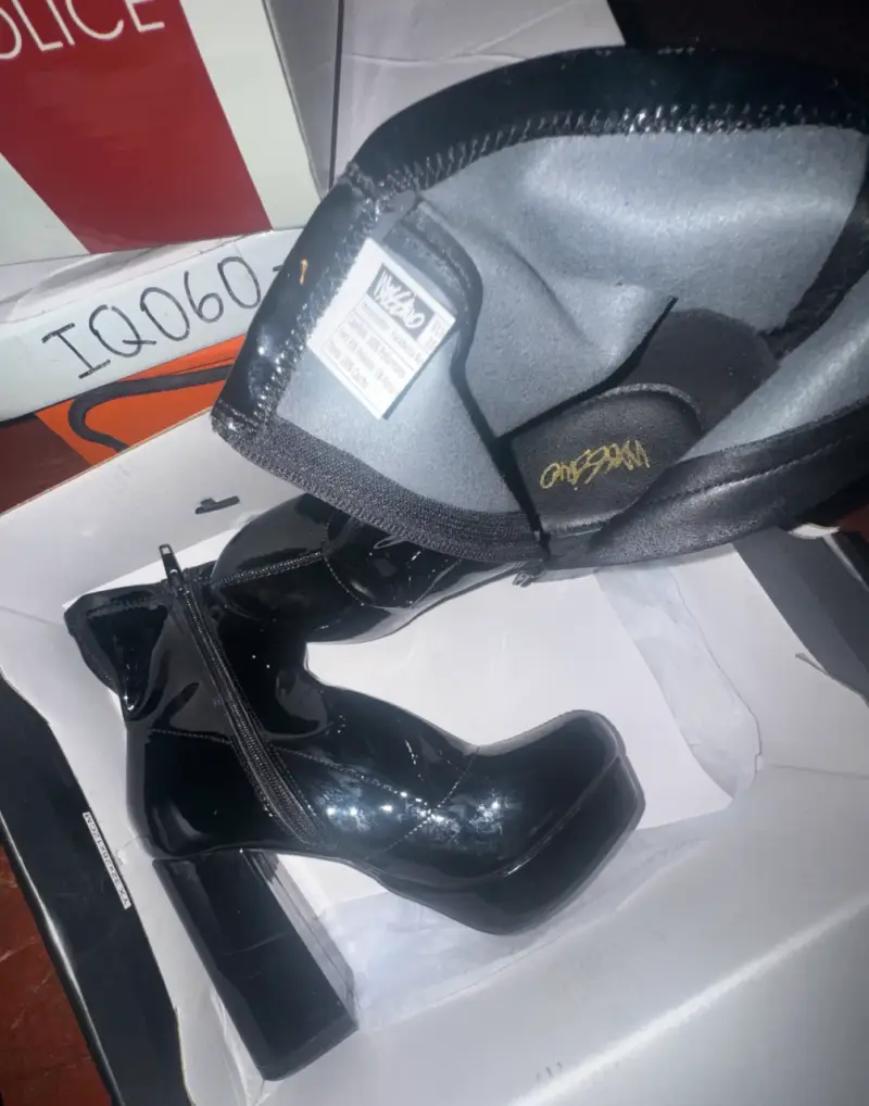 Botines de charol negro con plataforma Massimo - 2