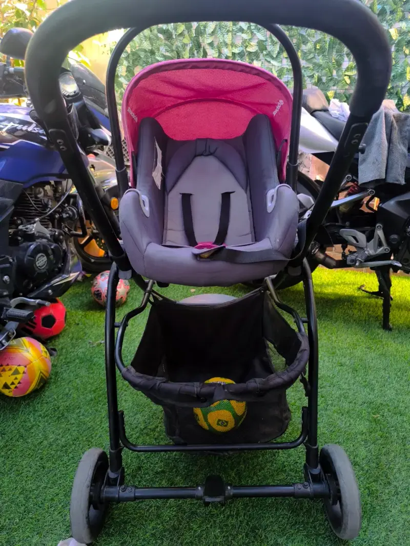 Coche de bebé Bebesit con silla rosada - 3