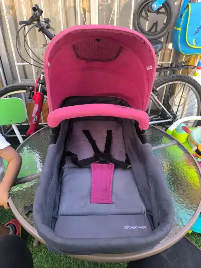 Coche de bebé Bebesit con silla rosada - miniatura 5