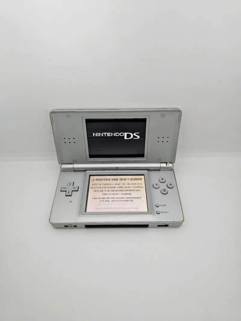 Nintendo DS Lite plateada para reparar - 2