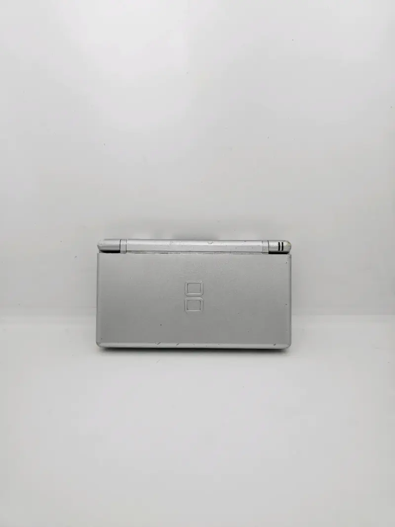 Nintendo DS Lite plateada para reparar - 4