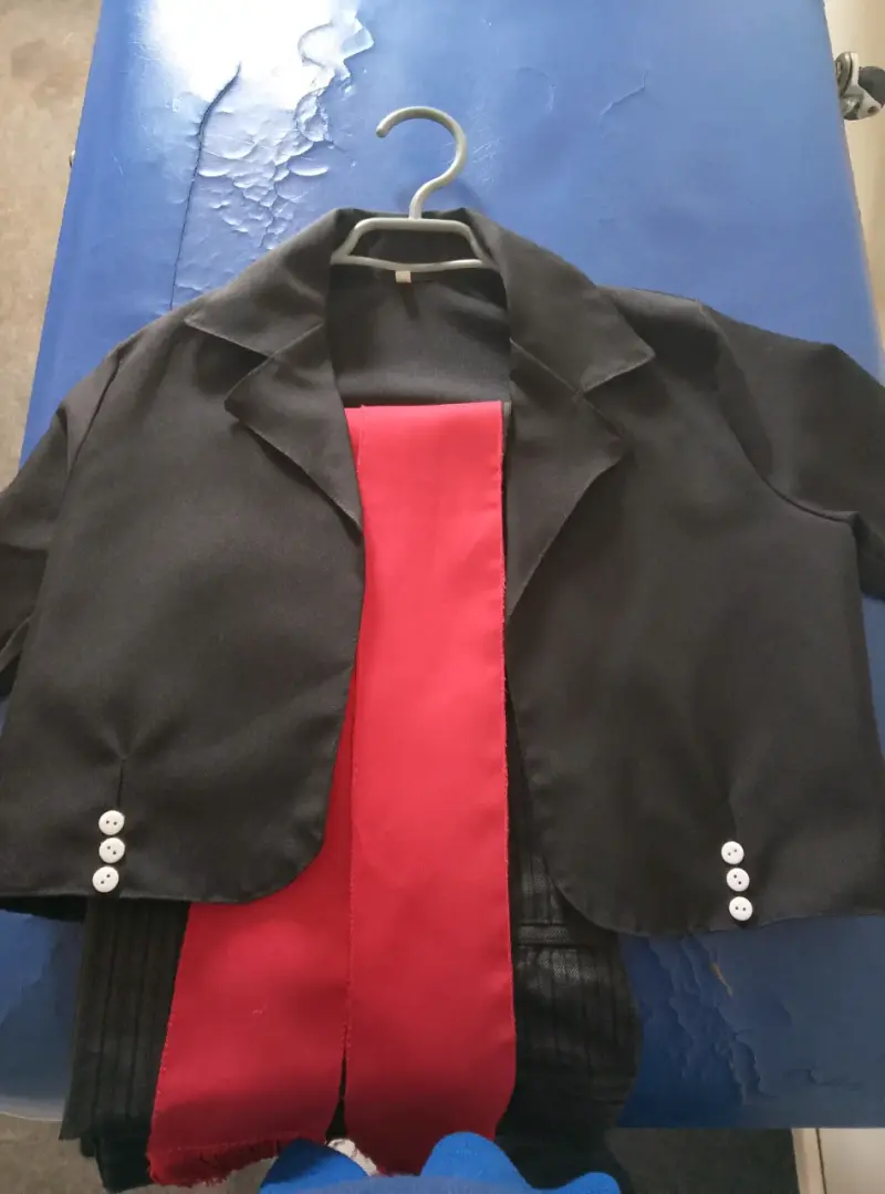 Traje de Huaso Tradicional con Faja Roja - 1