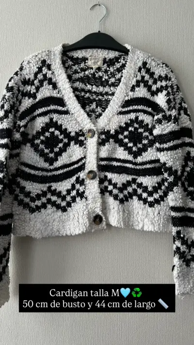 Cardigan de lana blanco y negro talla M - miniatura 2