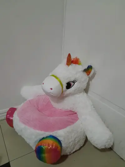 Sillón infantil unicornio peluche blanco y rosa - miniatura 2
