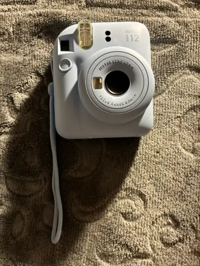 Cámara instantánea Fujifilm Instax Mini 12 con funda - miniatura 1
