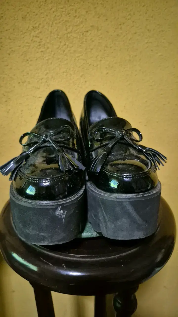 Zapatos de plataforma negros con lazo - 2