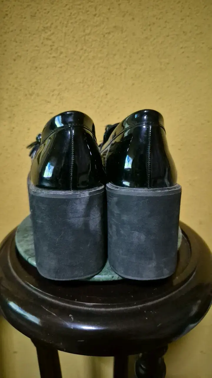 Zapatos de plataforma negros con lazo - 3