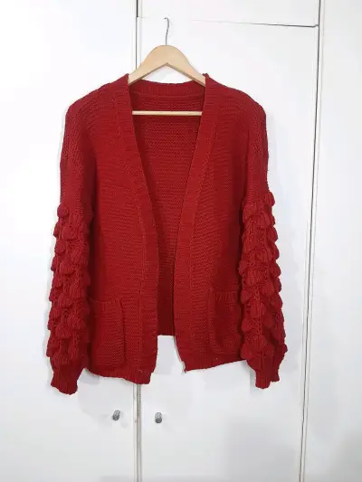 Cardigan artesanal - miniatura 1