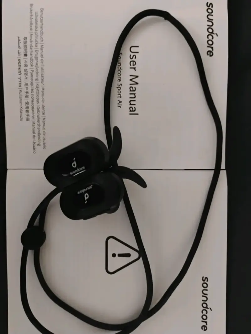 Auriculares Inalámbricos Soundcore Deportivos Negros - 4