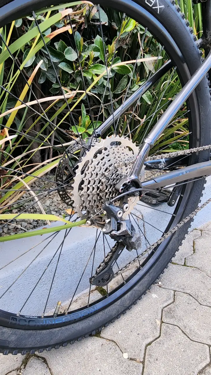 Bicicleta de montaña Trek Marlin 6 2025 - 3