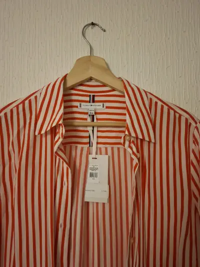 Camisa a rayas Tommy Hilfiger - miniatura 1