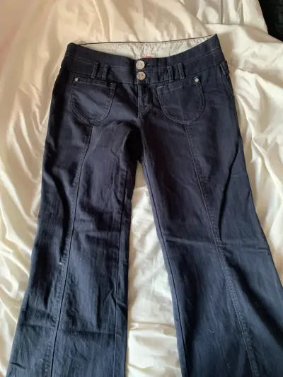 Pantalones azul oscuro con botones - miniatura 1