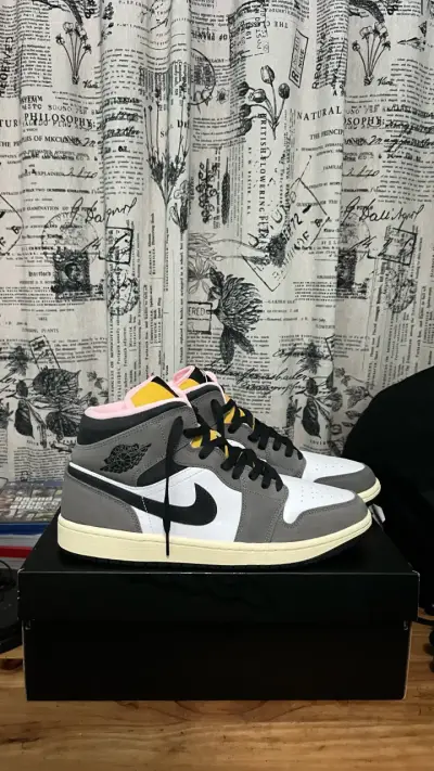 Zapatillas Nike Air Jordan 1 Mid Multicolor - miniatura 1