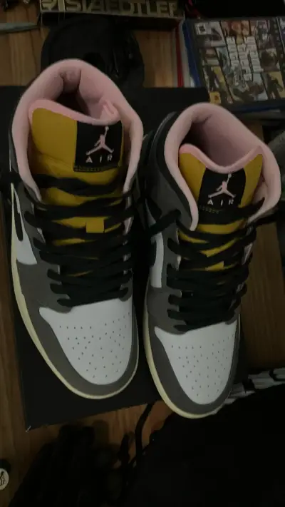 Zapatillas Nike Air Jordan 1 Mid Multicolor - miniatura 3
