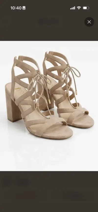 Sandalias de tacón alto color beige con cordones - miniatura 1