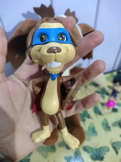 Set de peluches y figuras perro chocolo - miniatura 2