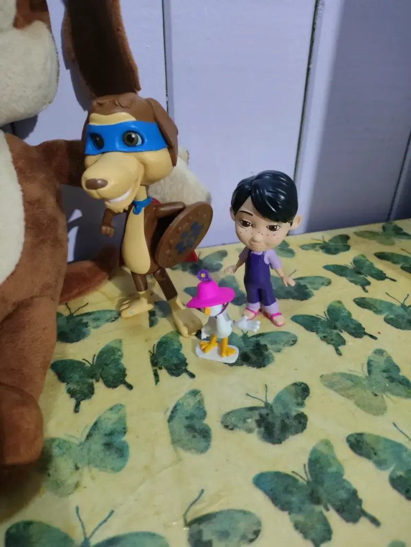 Set de peluches y figuras perro chocolo - 3