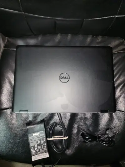Laptop Dell Latitude con cargador incluido - miniatura 3