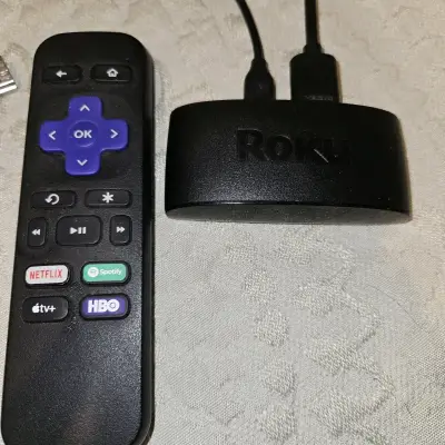 Roku Express 4K+ con control remoto - miniatura 1