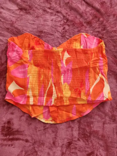 Top strapless floral naranja y rosa - miniatura 3