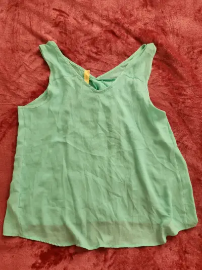 Blusa sin mangas verde menta para mujer - miniatura 1