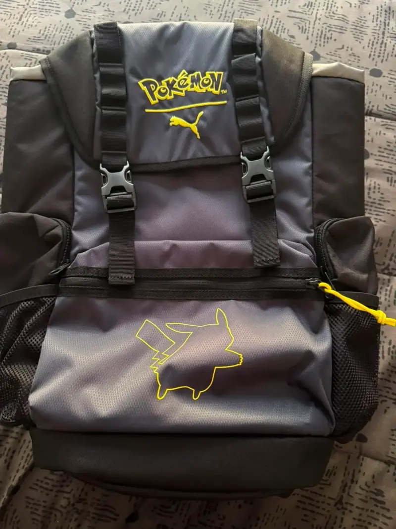 Mochila Puma Pokémon Pikachu Negra - 3