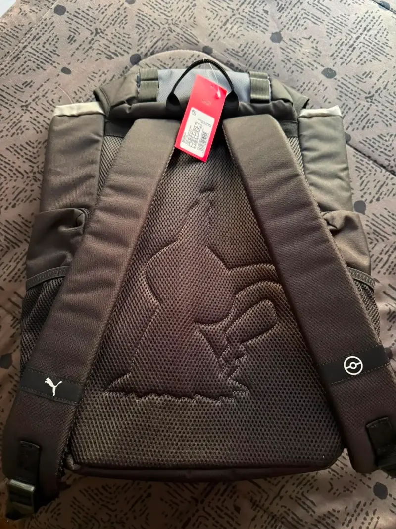 Mochila Puma Pokémon Pikachu Negra - 4
