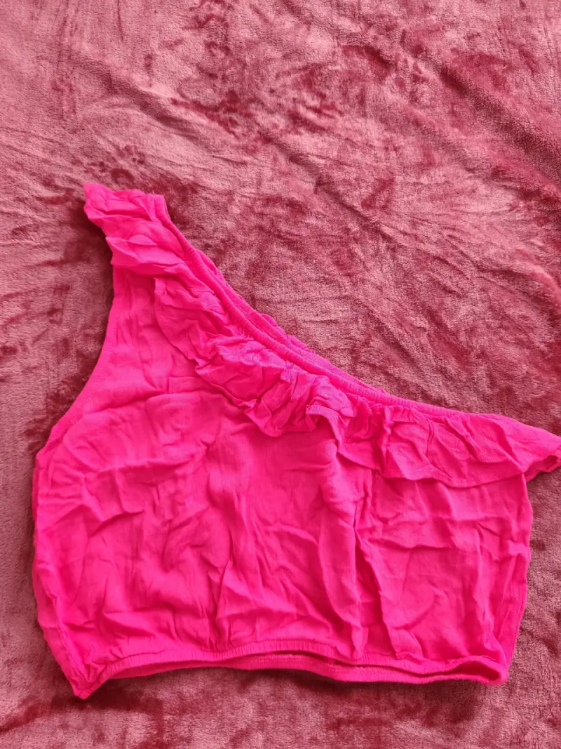 Top asimétrico fucsia para mujer - 2