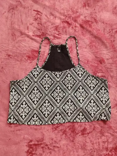 Top corto estampado geométrico Forever 21 - miniatura 1