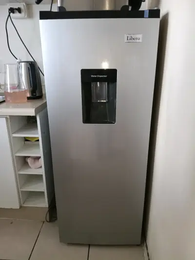 Refrigerador Libero con dispensador de agua - miniatura 1