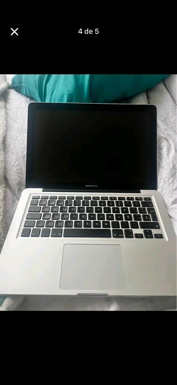 MacBook Pro con cargador original en buen estado - 4