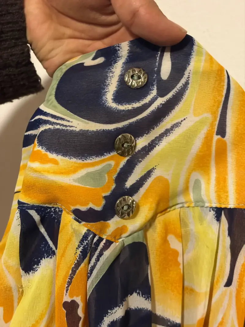 Falda midi estampada en tonos amarillos - 3