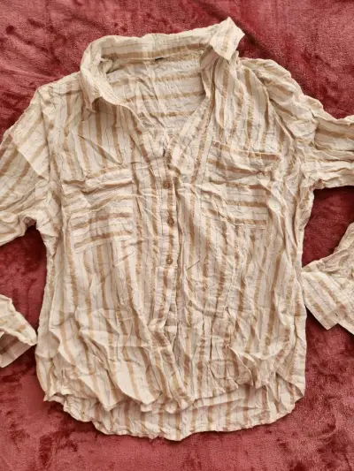 Blusa de rayas beige y dorado para mujer - miniatura 1