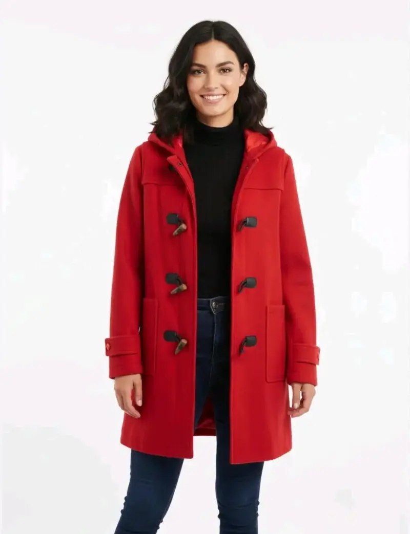 Abrigo rojo con capucha y botones decorativos - 1