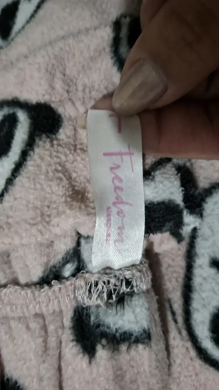 Pijama de polar con diseño de pandas - 2