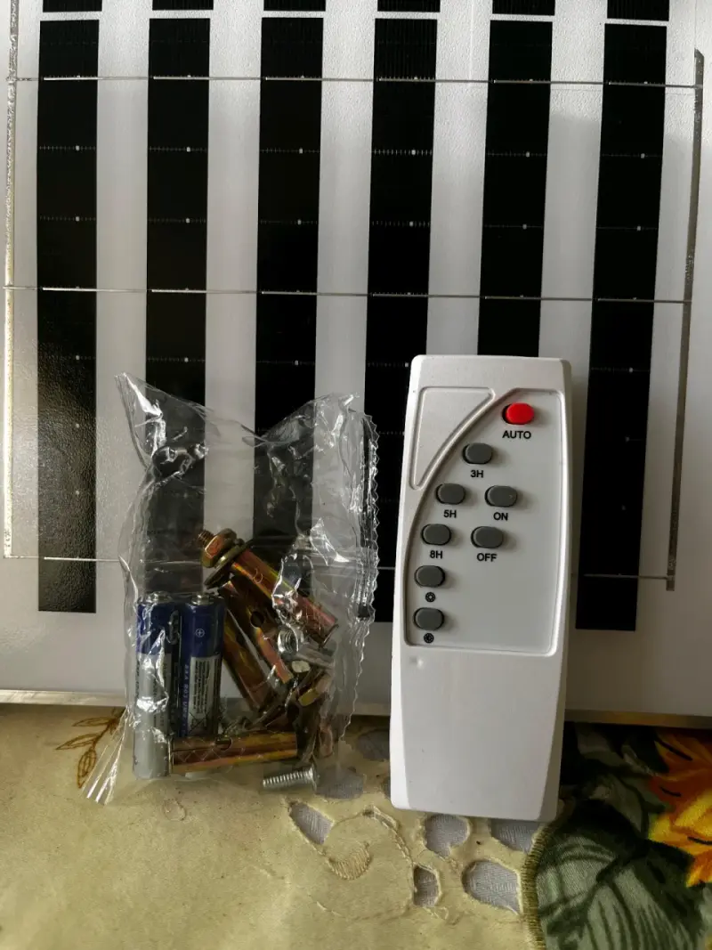 Luz Solar 200W con Panel y Control Remoto - 3