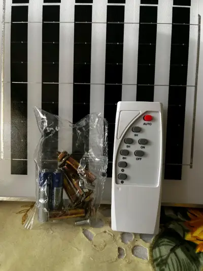 Luz Solar 200W con Panel y Control Remoto - miniatura 3