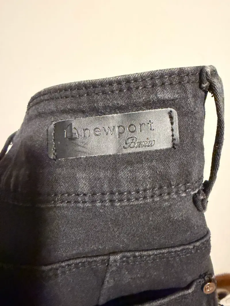 Jeans negros para mujer Newport Basics - 2