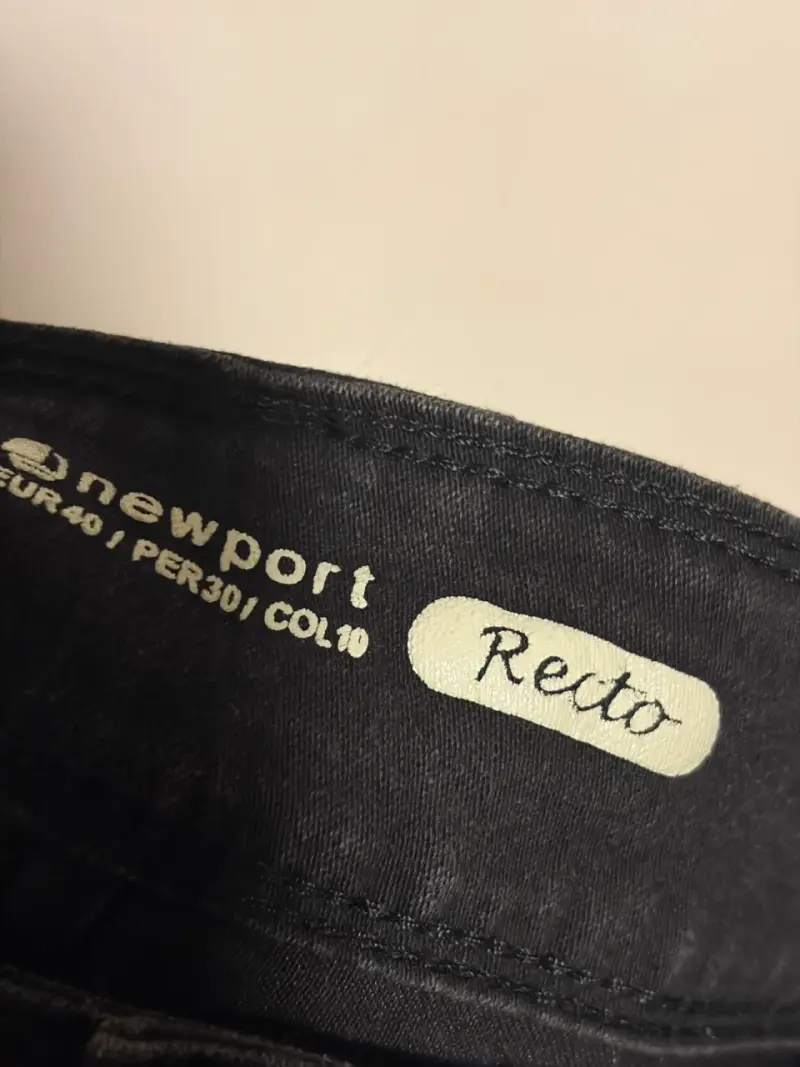 Jeans negros para mujer Newport Basics - 5