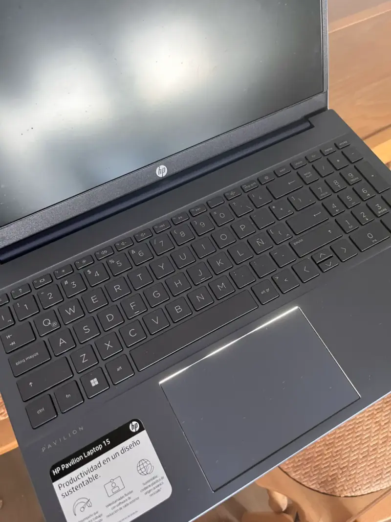 Laptop HP Pavilion 15 con Intel Core i5 Notebook - 2