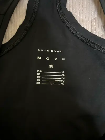 Polera deportiva negra H&M DryMove - miniatura 3